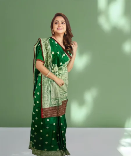 'CHAAND TAARA' GREEN PURE KATAAN SILK BANARASI HANDWOVEN SAREE
