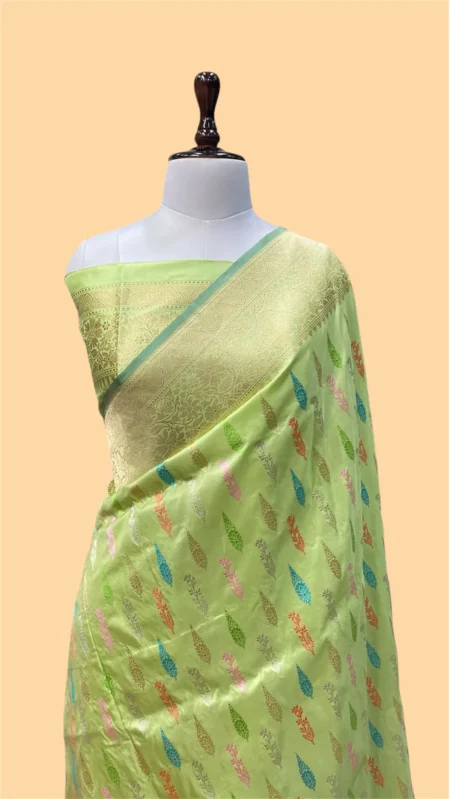 ‘PISTACHIO GREEN' PURE KATAAN SILK HANDWOVEN JANGLA BANARASI SAREE
