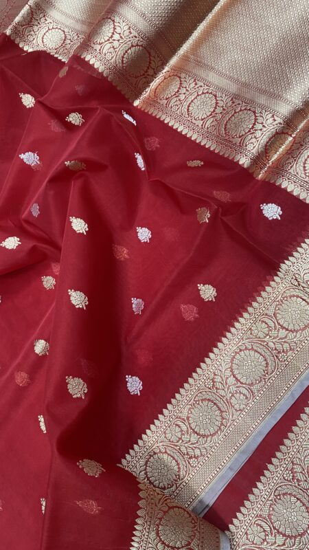 Pure kora handloom banarasi kadhua silver gold booti saree